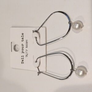 NWT Tell Your Tale silver and pearl hoop earrings